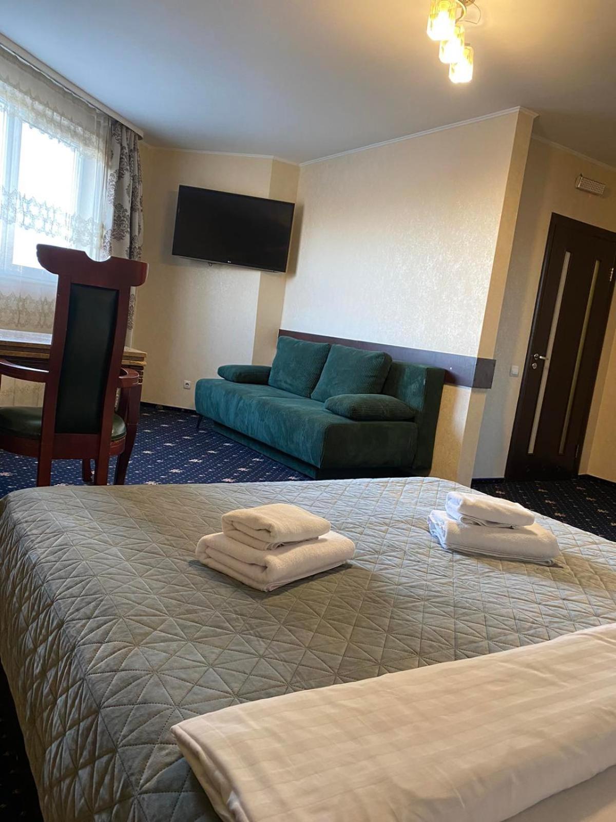 Faraon Hotel Ivano-Frankivszk Kültér fotó